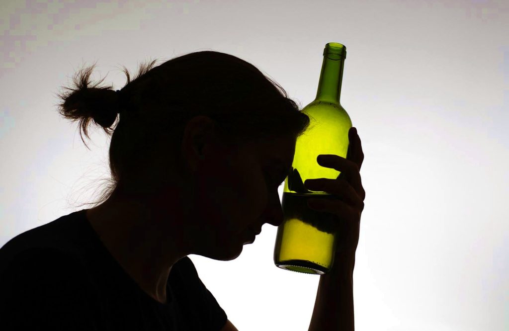 Фото от «ОПОРЫ» — признаки, симптомы, причины женского алкоголизма и стадии женского алкоголизма