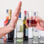 Как бросить пить алкоголь мужчинам и женщинам - способы